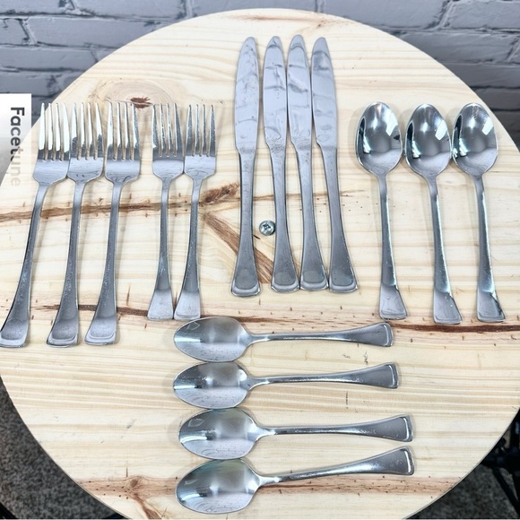 Oneida Other - Oneida 16 Piece Stainless Steel Flatware Silverware Emma Set